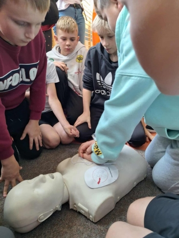 561250709_1296409095616892_1198599922853564918_n