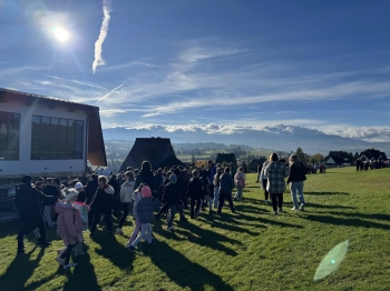 570518954_1296897072234761_7493311363256997082_n