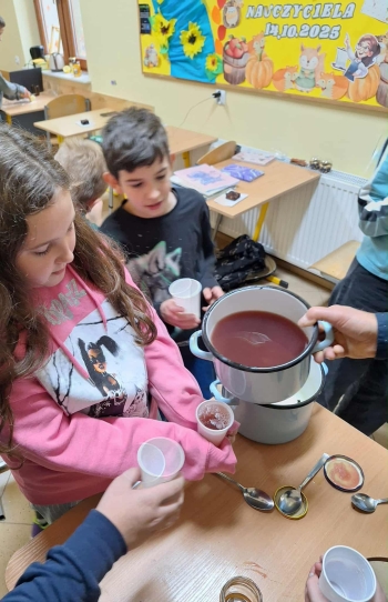 570353464_1298085452115923_7635170981223019514_n