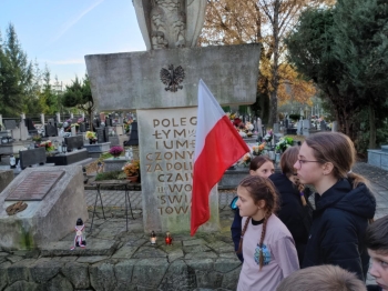 571271318_1303124514945350_1289408061771364952_n