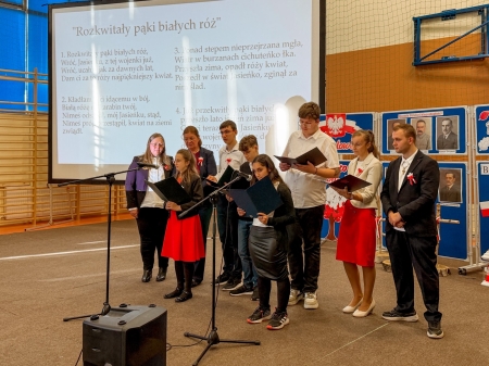 Akademia z  okazji Święta Niepodległości.